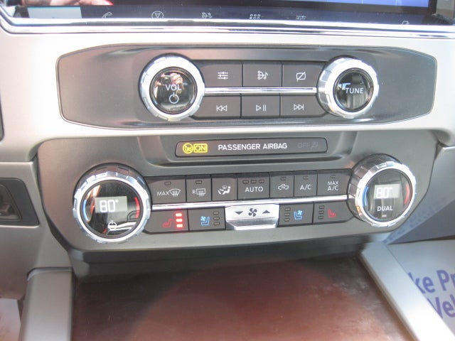 2015 Ford Super Duty F-250 SRW 4WD Crew Cab 8 Ft Box XLT