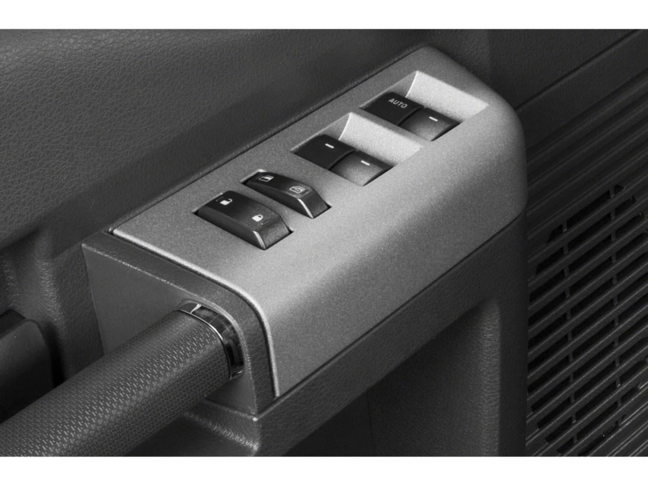 2015 Ford Super Duty F-250 SRW 4WD Crew Cab 8 Ft Box XLT