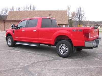 2022 Ford Super Duty F-250 SRW LARIAT 4WD Crew Cab 8' Box