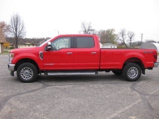 2022 Ford Super Duty F-250 SRW LARIAT 4WD Crew Cab 8' Box