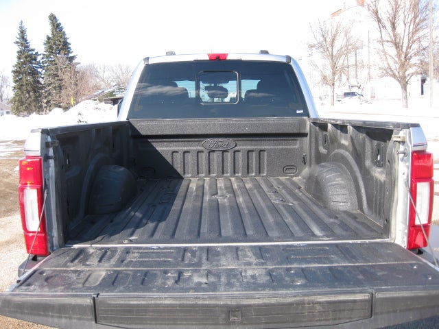 2022 Ford Super Duty F-250 SRW LARIAT 4WD Crew Cab 6.75' Box