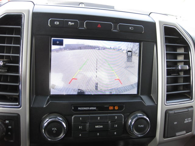2021 Ford Super Duty F-350 SRW LARIAT 4WD Crew Cab 8' Box