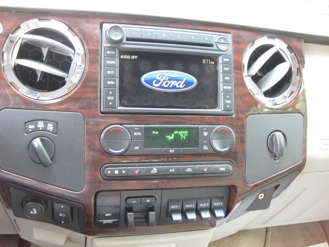 2008 Ford Super Duty F-350 SRW 4WD Crew Cab 8 Ft Box Lariat